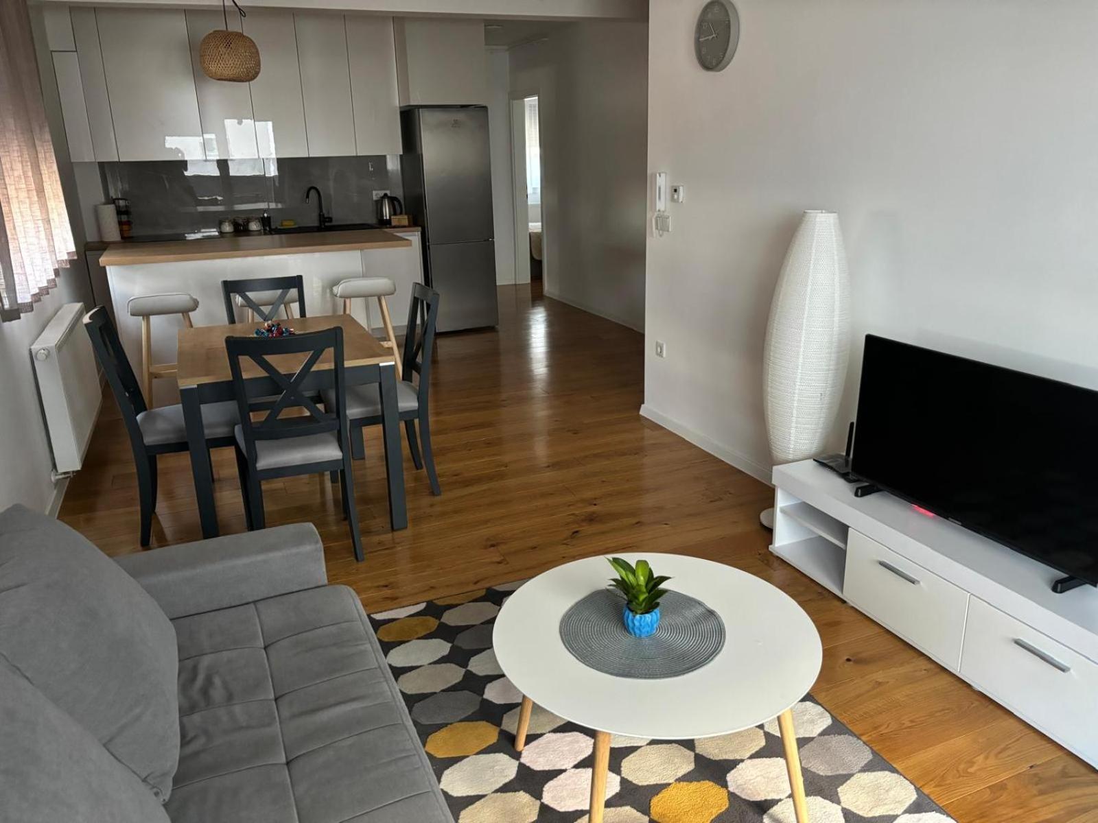 Novoureden Stan Appartement Velika Gorica Buitenkant foto